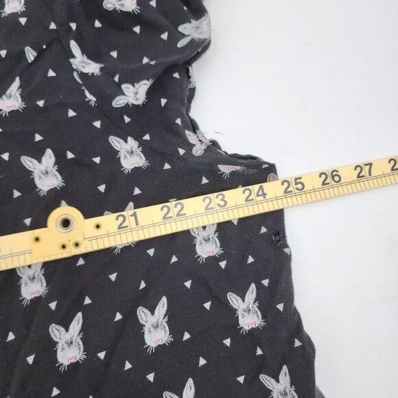 Torrid 3 Womens 3X Black Bunny Print Short Sleeve Top Size 22/24 Zip Back Top - Picture 8 of 8
